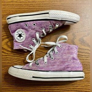 Converse Purple High-Top Sneakers Classic Design